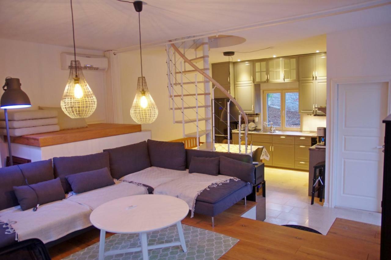 Holiday Home Nevista Sumartin Exteriör bild
