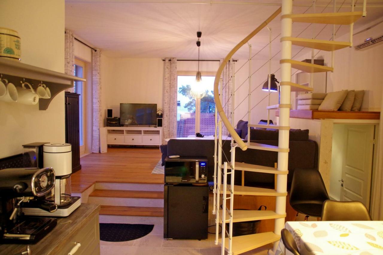 Holiday Home Nevista Sumartin Exteriör bild
